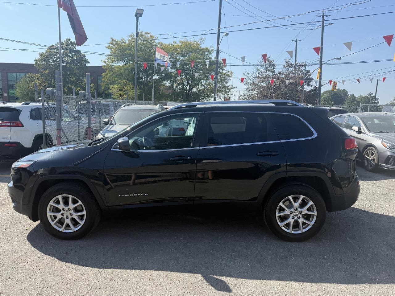 2016 Jeep Cherokee *** 3 YEAR WARRANTY INCLUDED *** Photo2