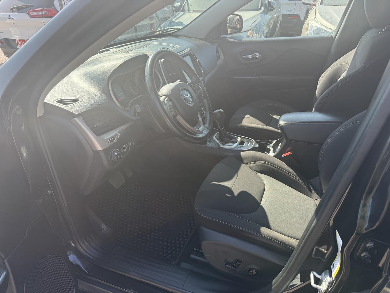 2016 Jeep Cherokee *** 3 YEAR WARRANTY INCLUDED *** Photo