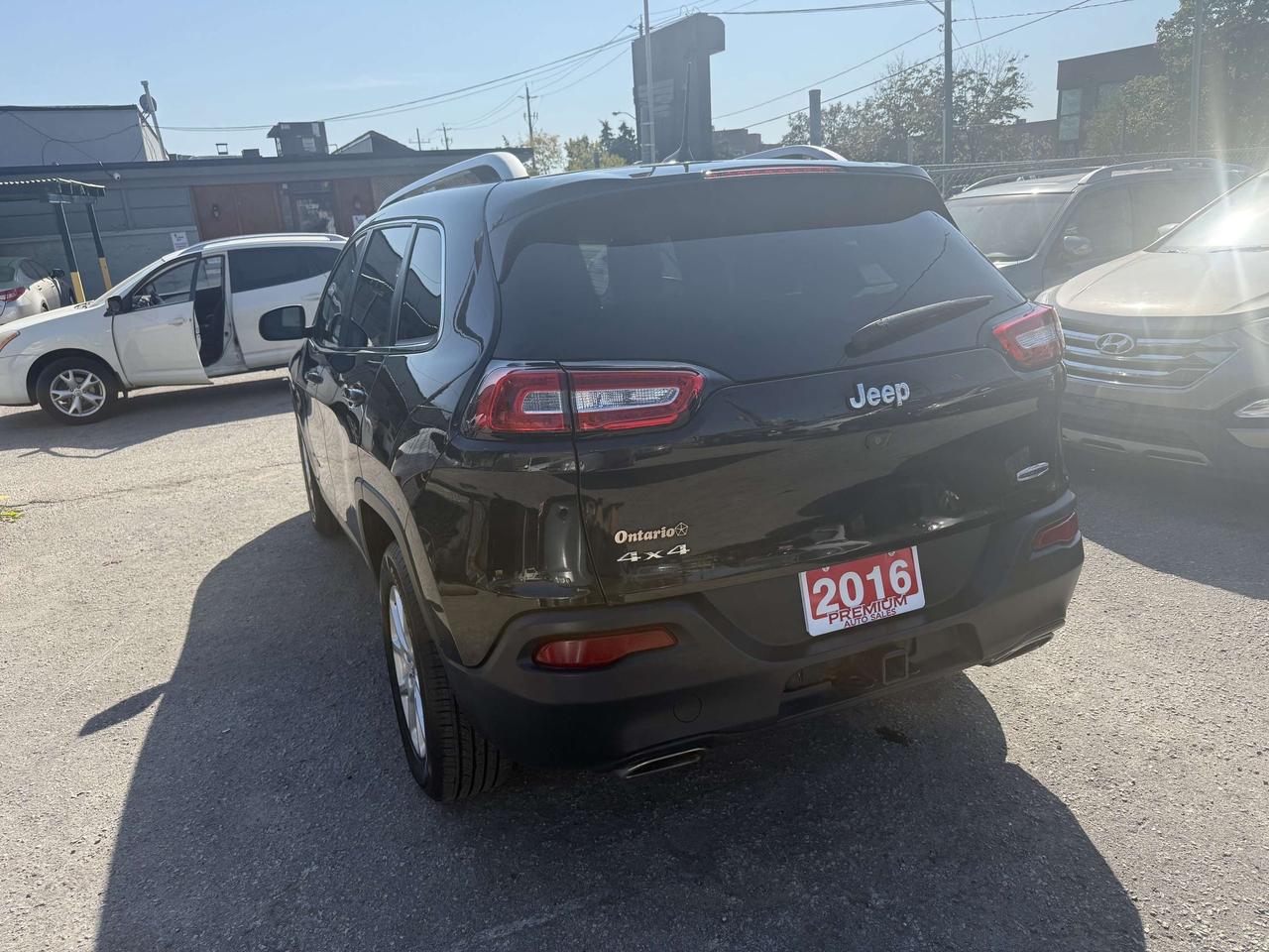 2016 Jeep Cherokee *** 3 YEAR WARRANTY INCLUDED *** Photo