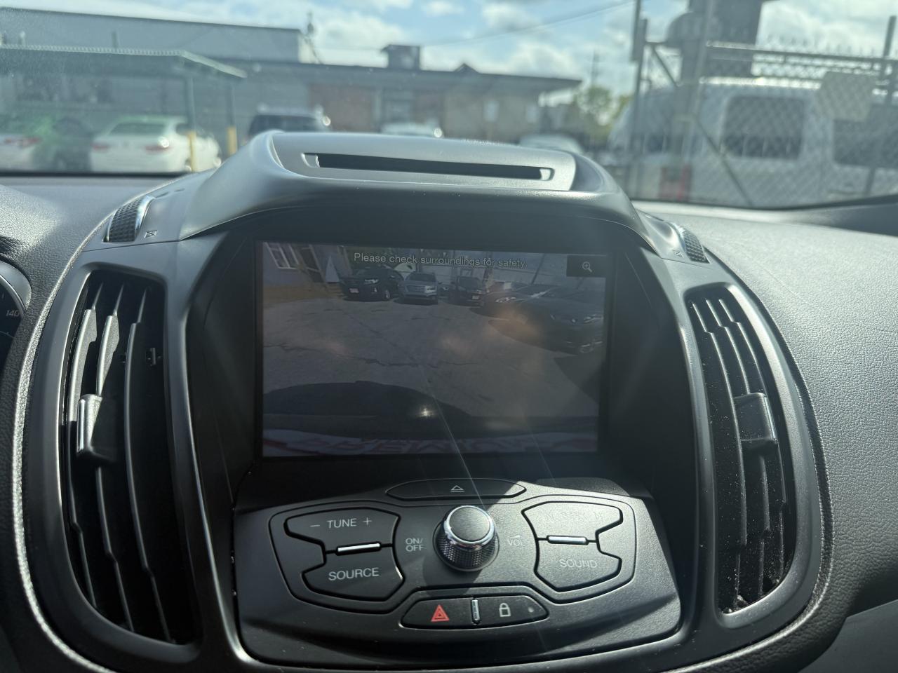 2014 Ford Escape *** 3 YEAR WARRANTY INCLUDED *** Photo