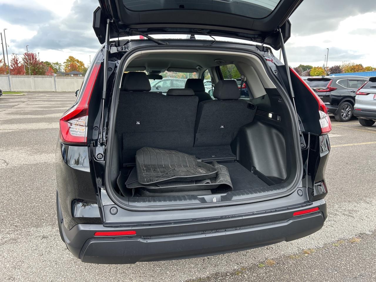 2025 Honda CR-V LX AWD CarPlay Bluetooth Rear Camera Heated Seats Photo