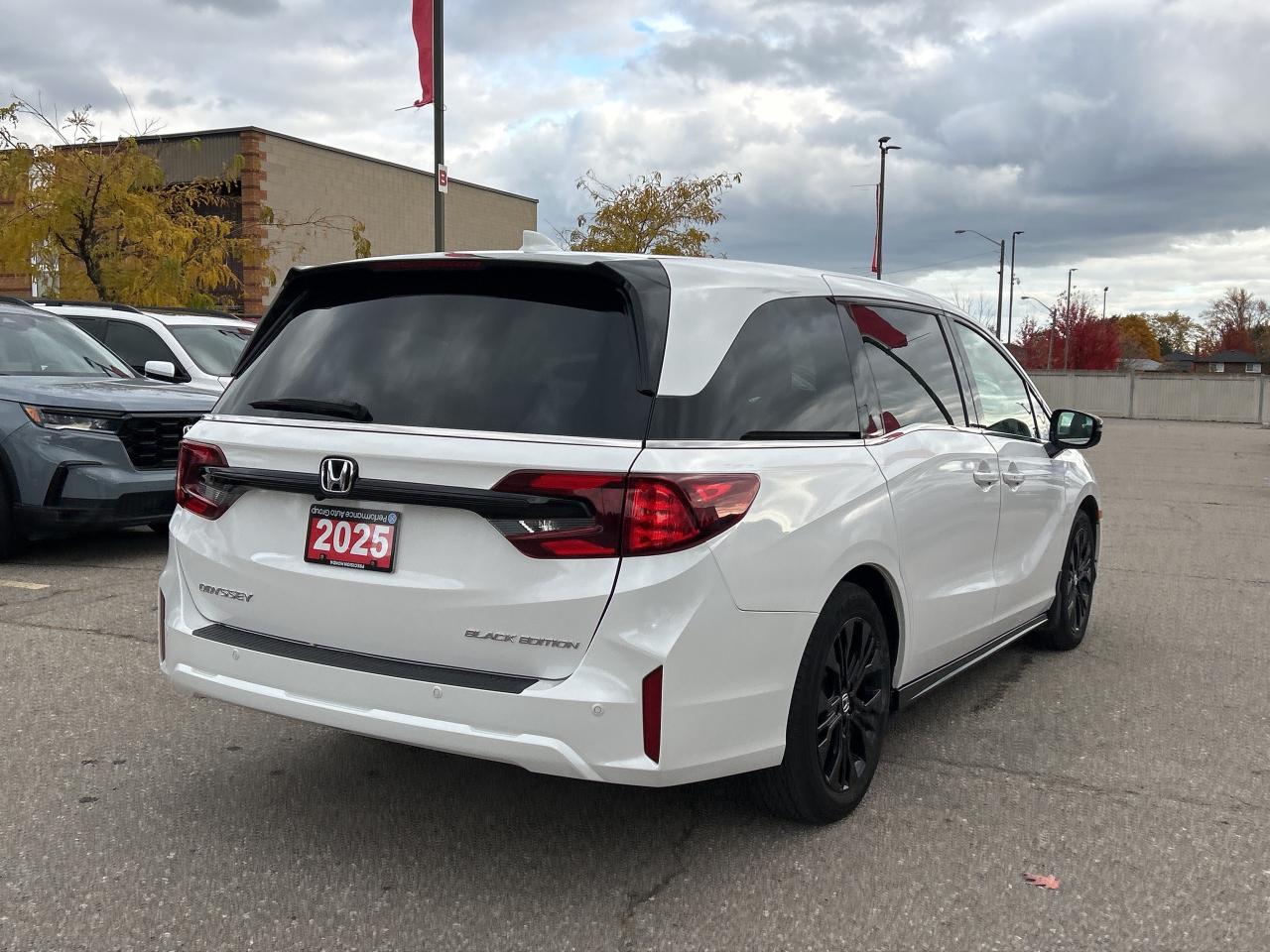 2025 Honda Odyssey Black Edition Navigation Sunroof Cool/heated seats Photo