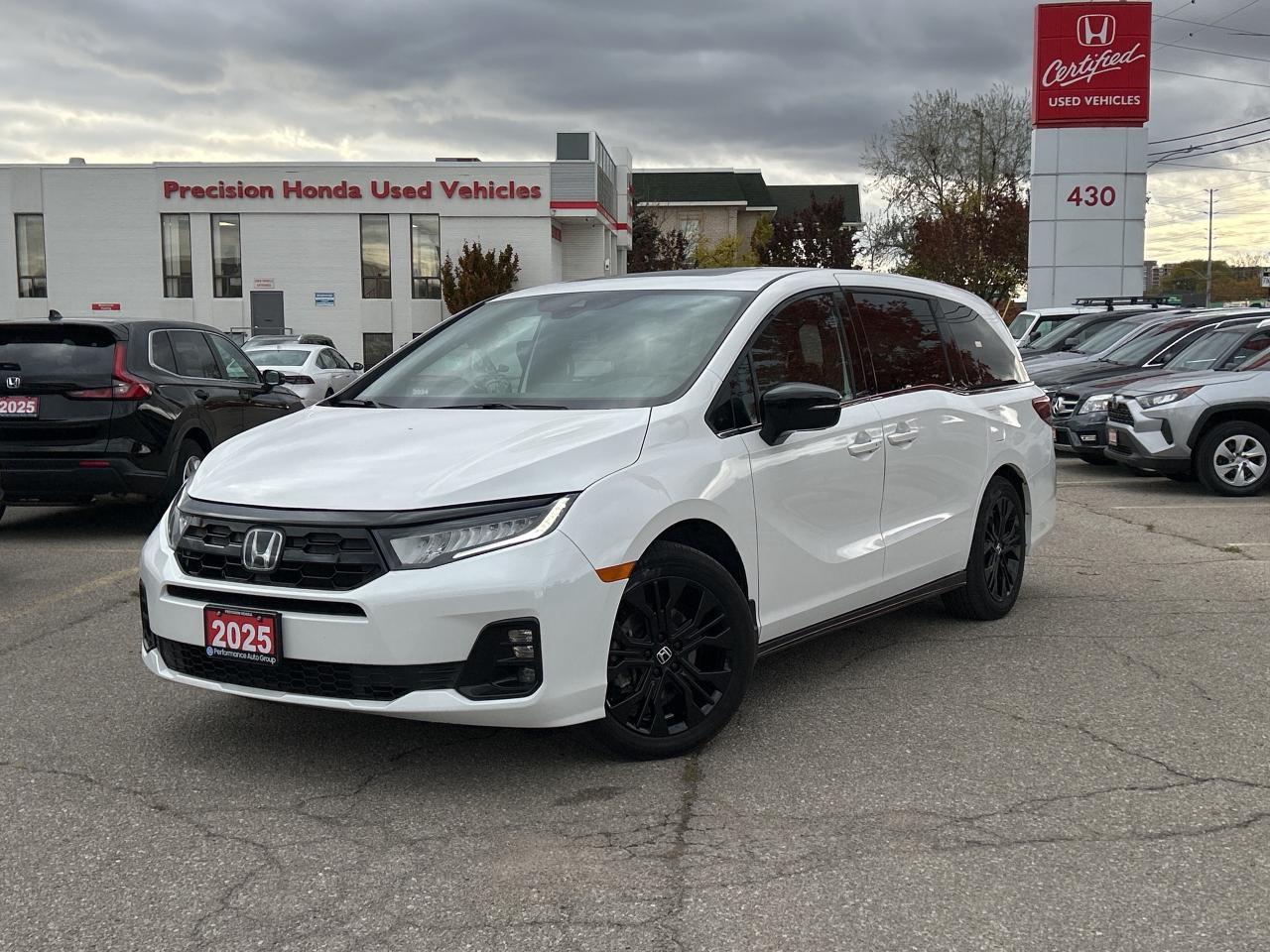 2025 Honda Odyssey Black Edition Navigation Sunroof Cool/heated seats Photo