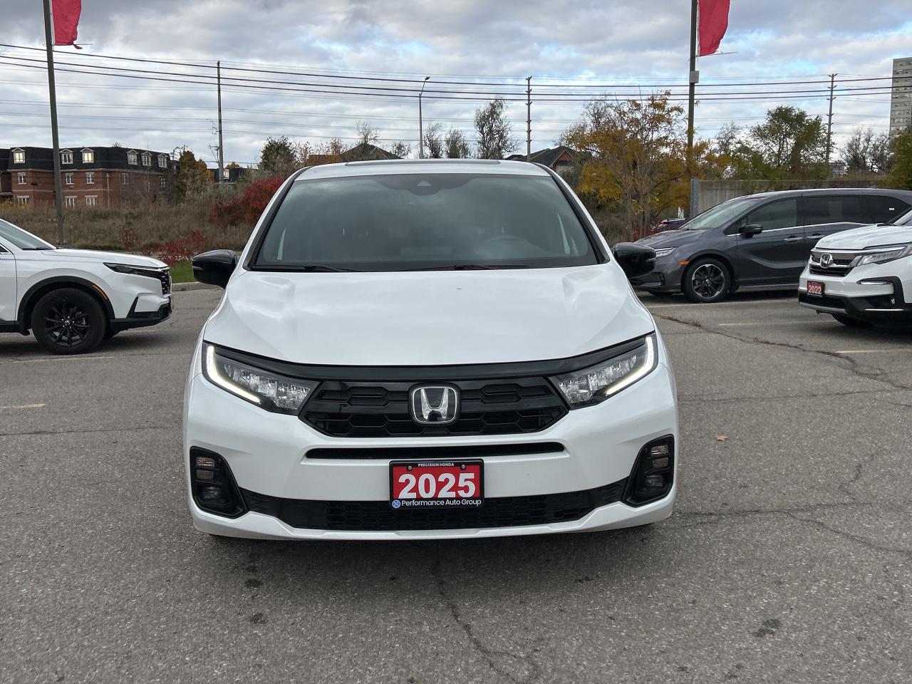 2025 Honda Odyssey Black Edition Navigation Sunroof Cool/heated seats Photo