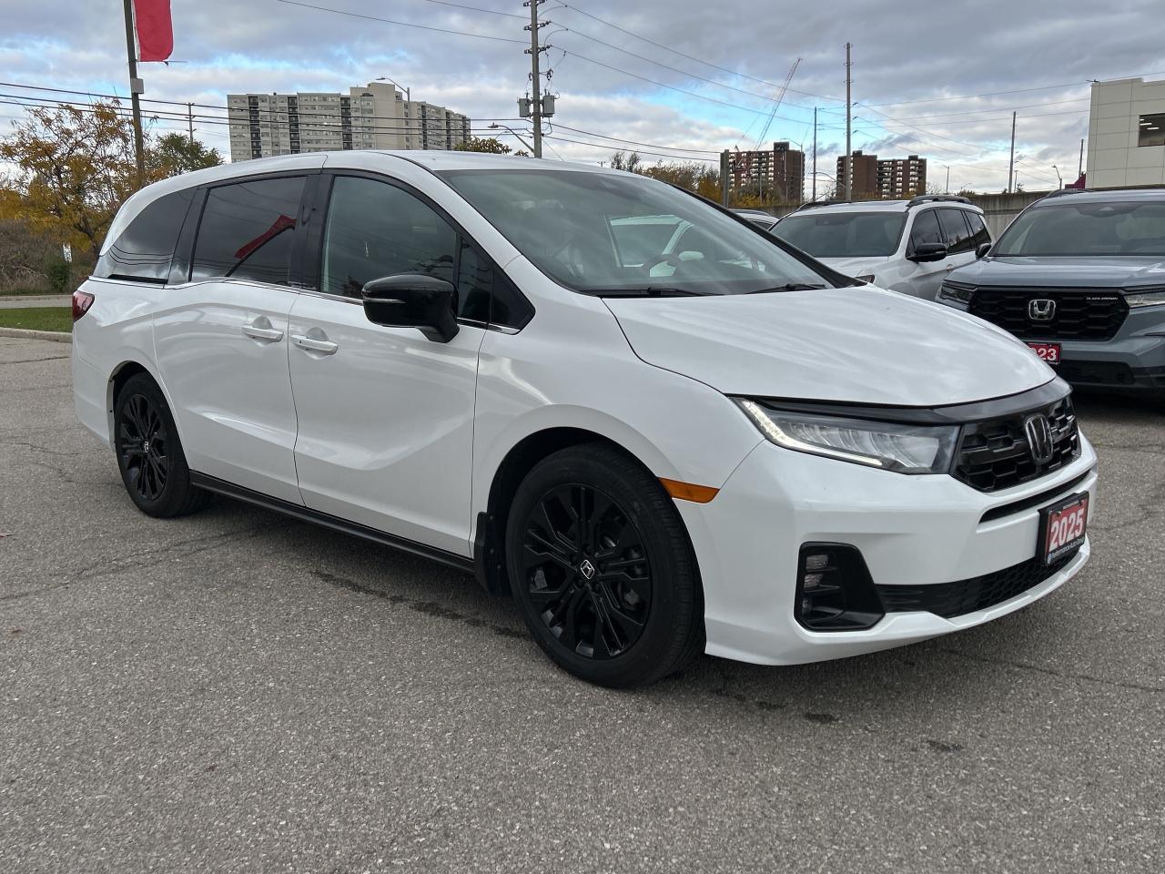 2025 Honda Odyssey Black Edition Navigation Sunroof Cool/heated seats Photo