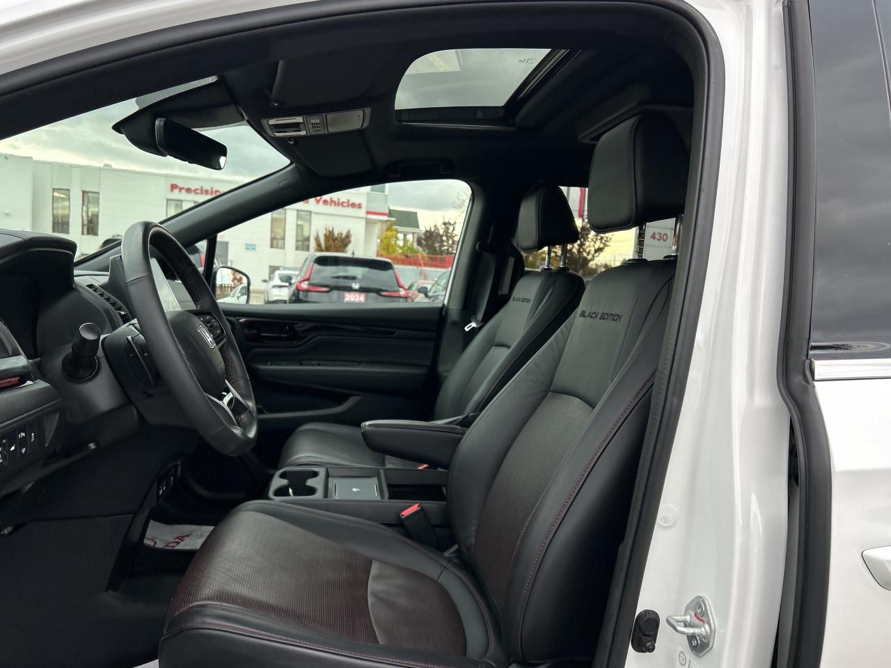 2025 Honda Odyssey Black Edition Navigation Sunroof Cool/heated seats Photo