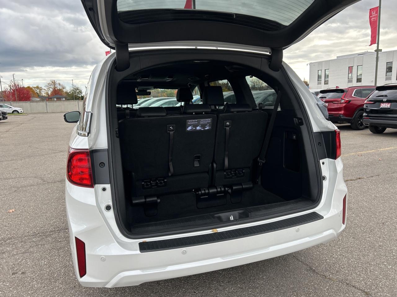 2025 Honda Odyssey Black Edition Navigation Sunroof Cool/heated seats Photo