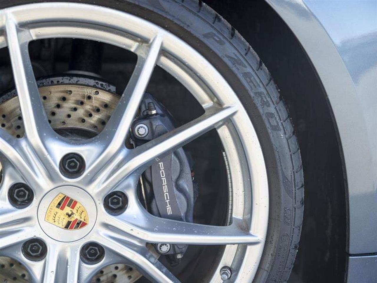 2025 Porsche 718 Cayman COUPE Gray Photo