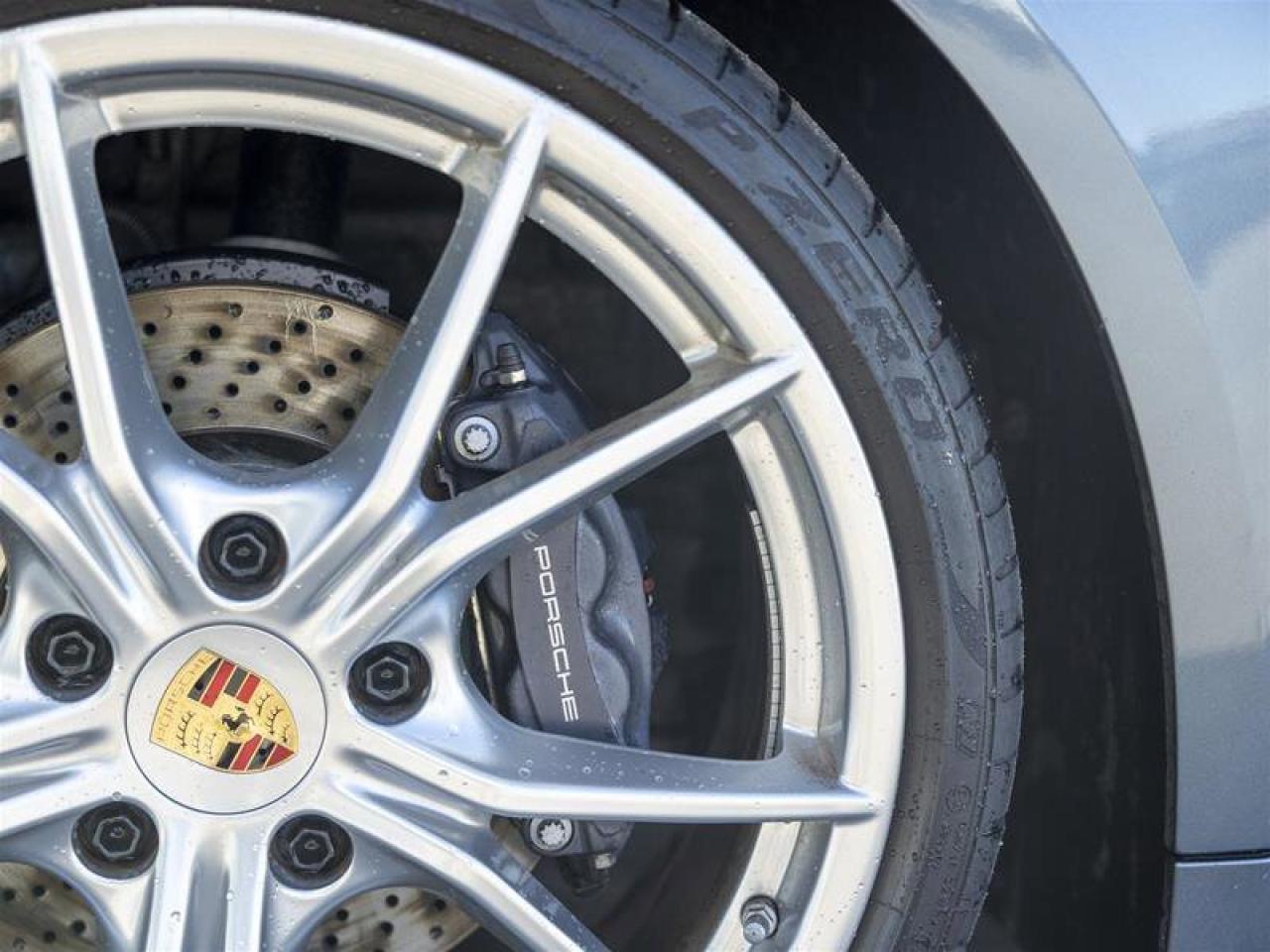 2025 Porsche 718 Cayman COUPE Gray Photo