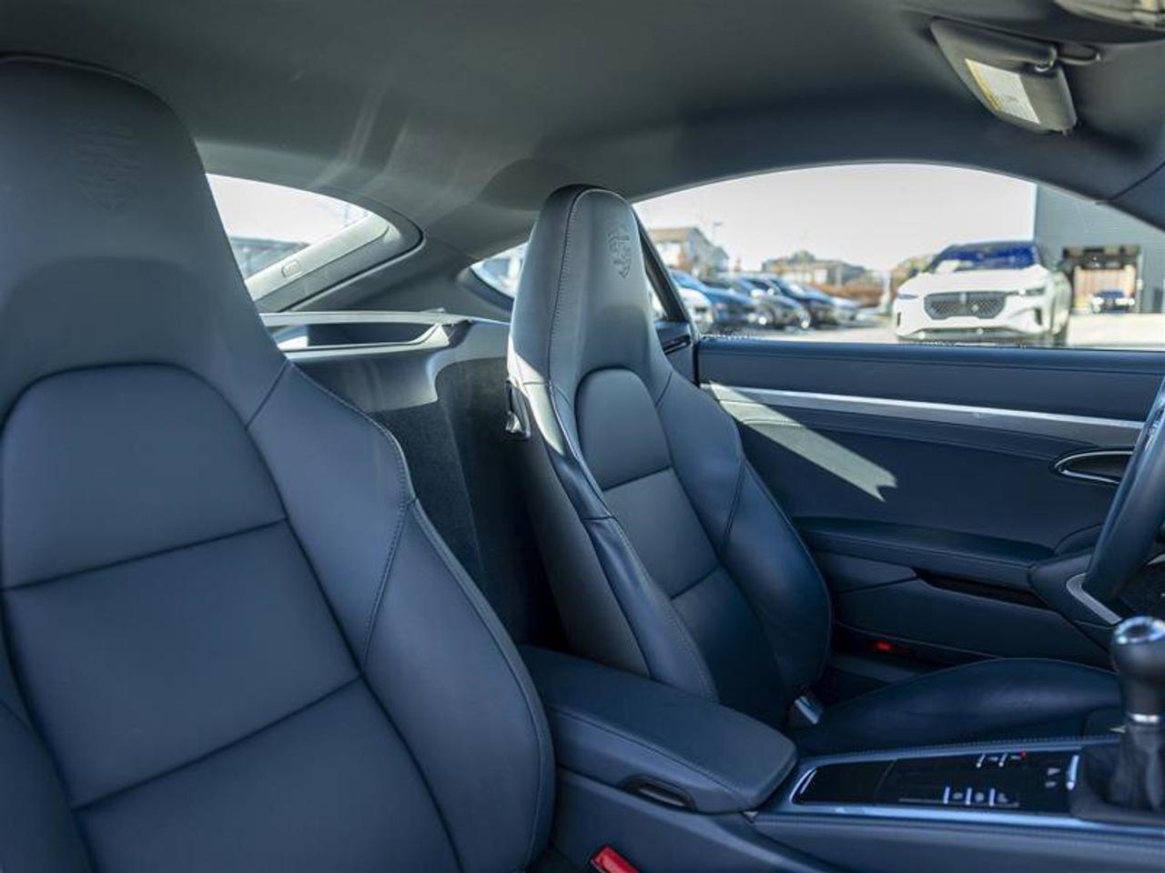 2025 Porsche 718 Cayman COUPE Gray Photo