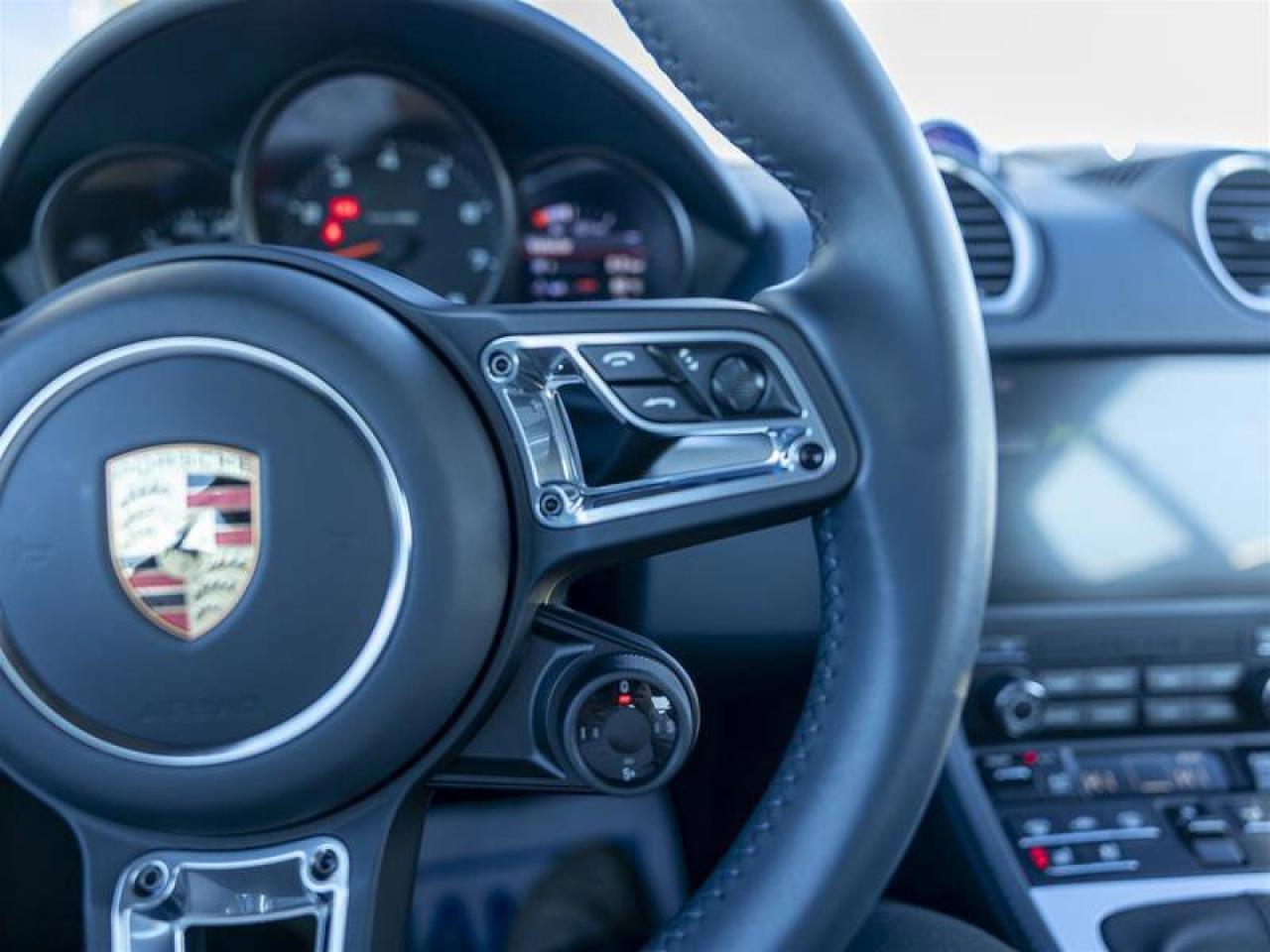 2025 Porsche 718 Cayman COUPE Gray Photo