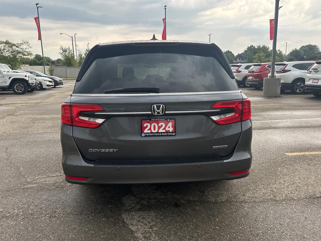 2024 Honda Odyssey Touring 8-Passenger  Navigation  Leather  DVD Photo