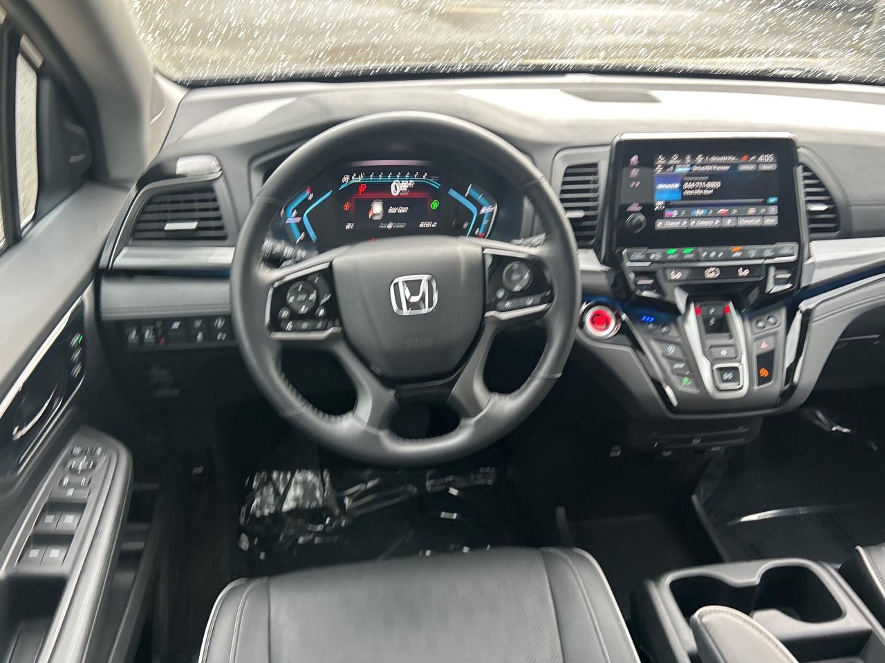 2024 Honda Odyssey Touring 8-Passenger  Navigation  Leather  DVD Photo