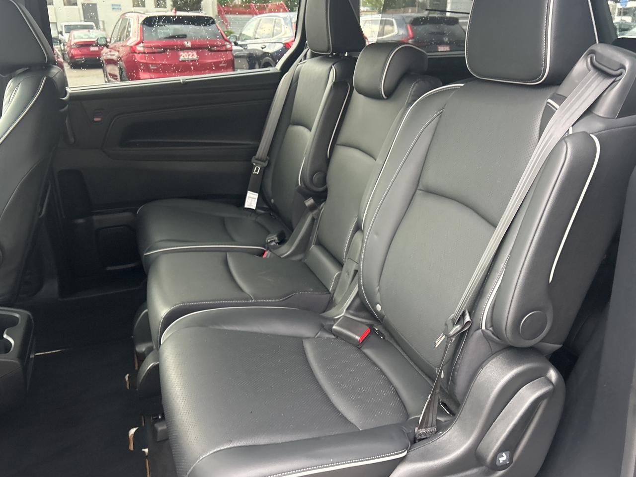2024 Honda Odyssey Touring 8-Passenger  Navigation  Leather  DVD Photo