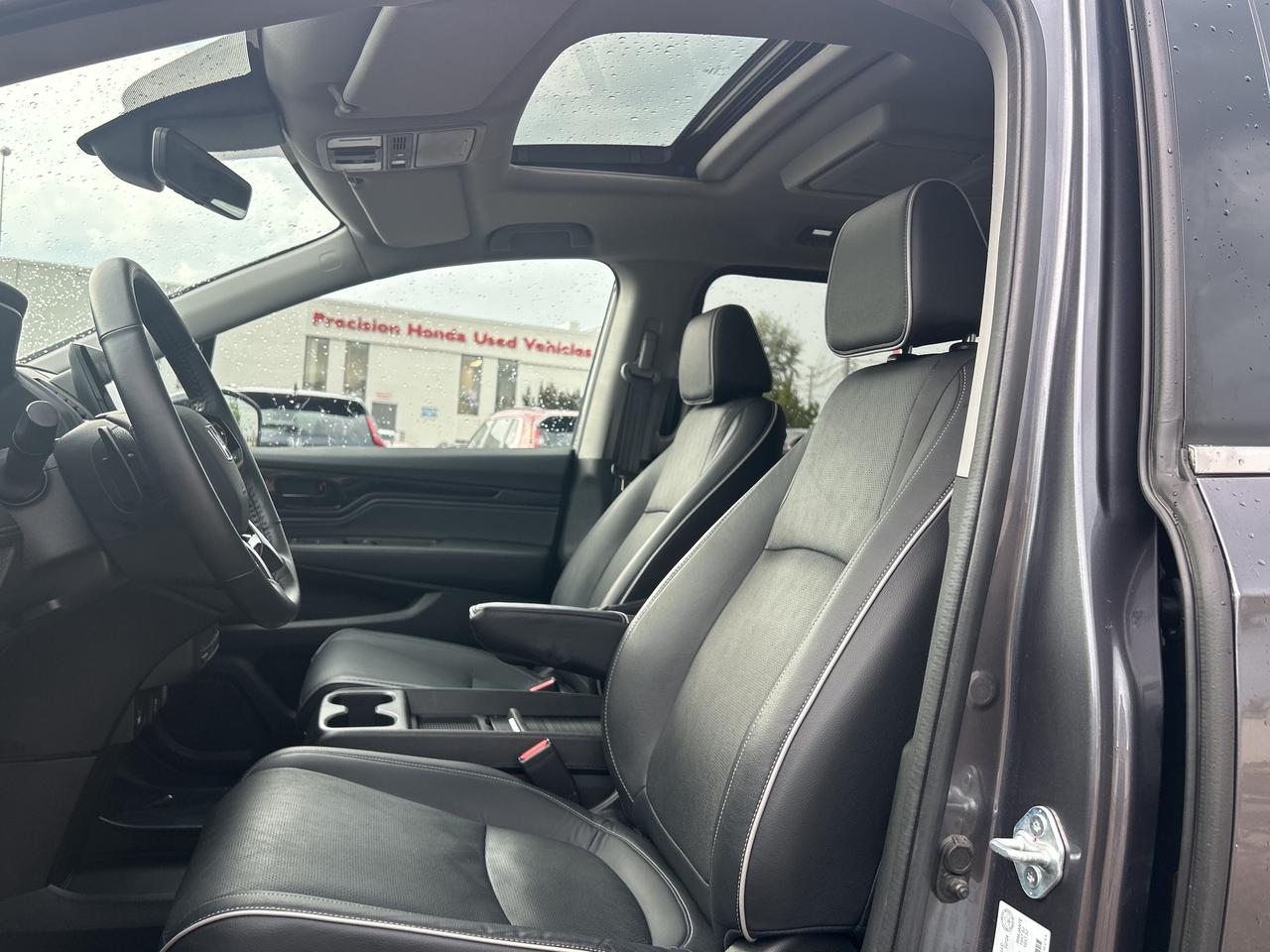 2024 Honda Odyssey Touring 8-Passenger  Navigation  Leather  DVD Photo