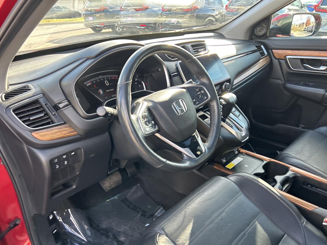 2020 Honda CR-V Touring Leather  Navigation  Sunroof  CarPlay Photo