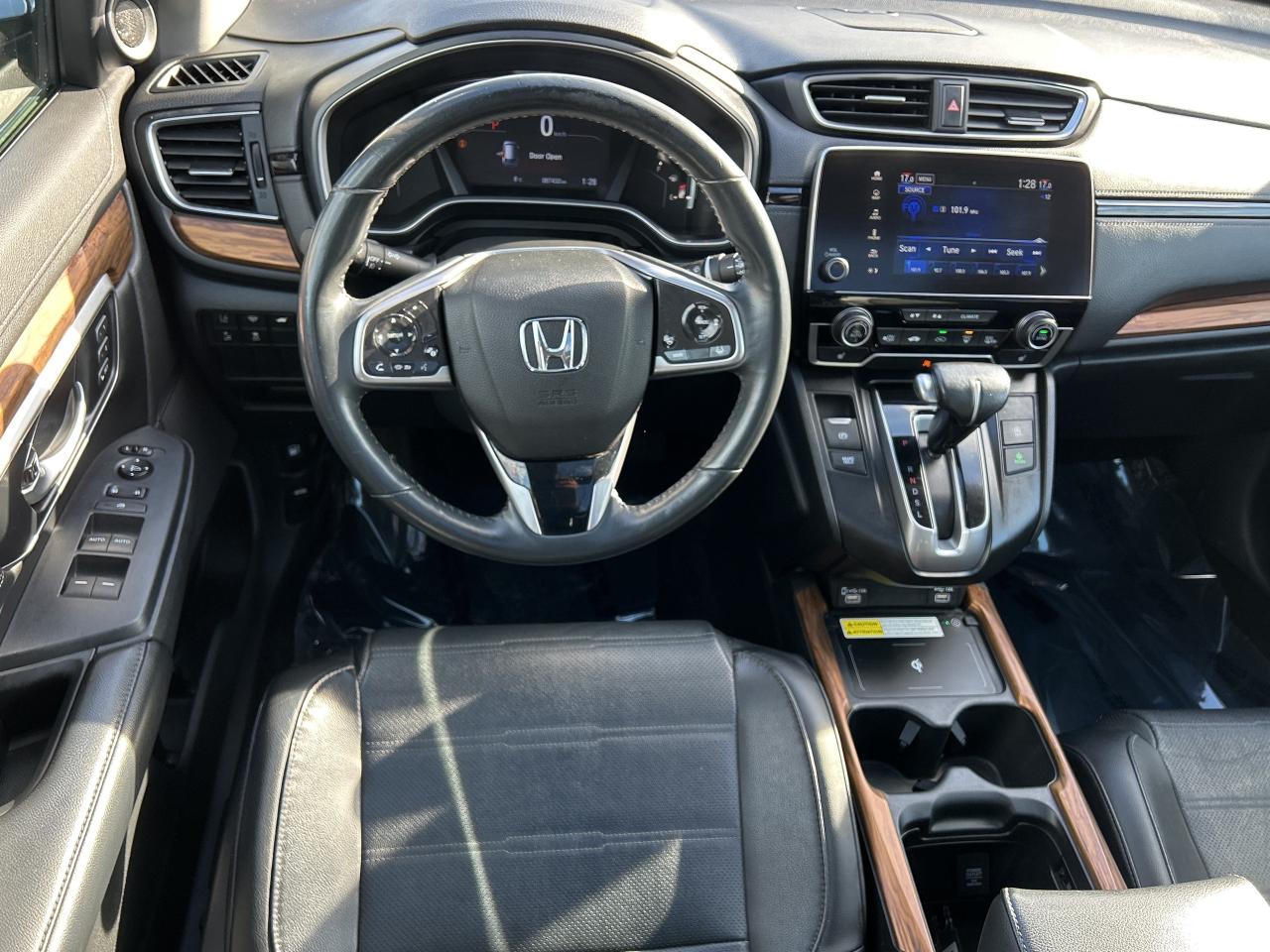 2020 Honda CR-V Touring Leather  Navigation  Sunroof  CarPlay Photo