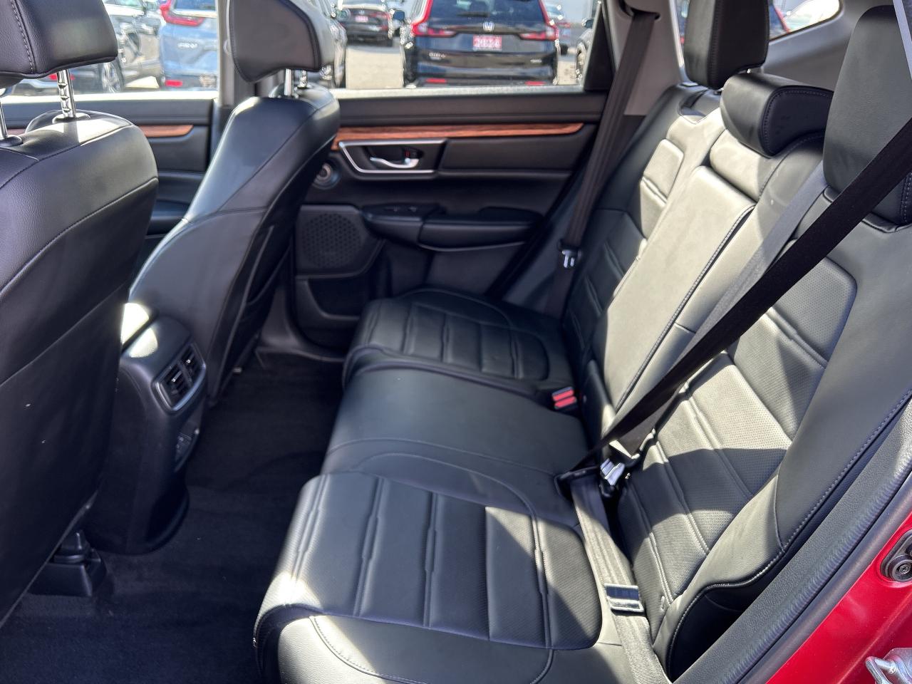 2020 Honda CR-V Touring Leather  Navigation  Sunroof  CarPlay Photo