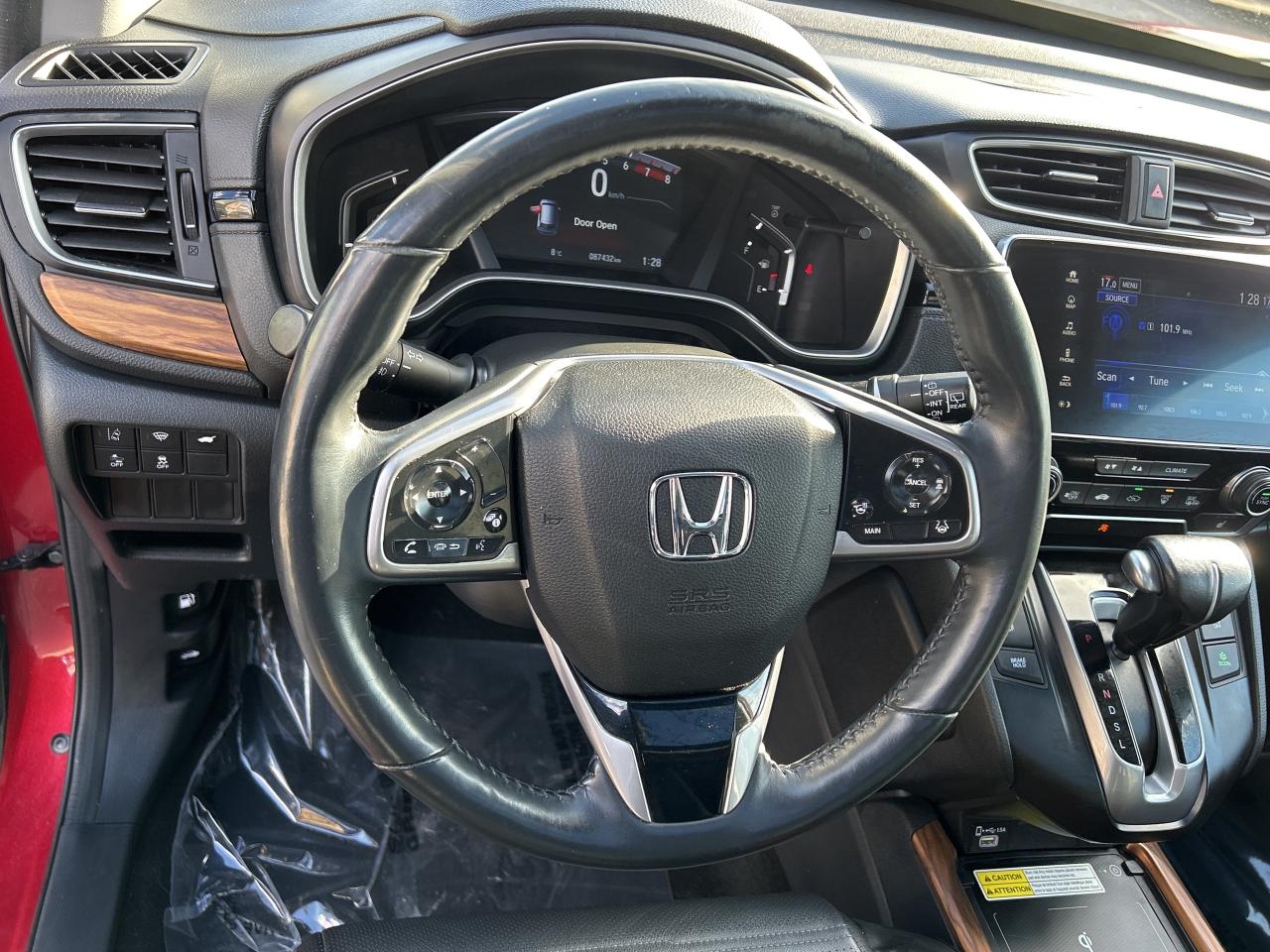 2020 Honda CR-V Touring Leather  Navigation  Sunroof  CarPlay Photo