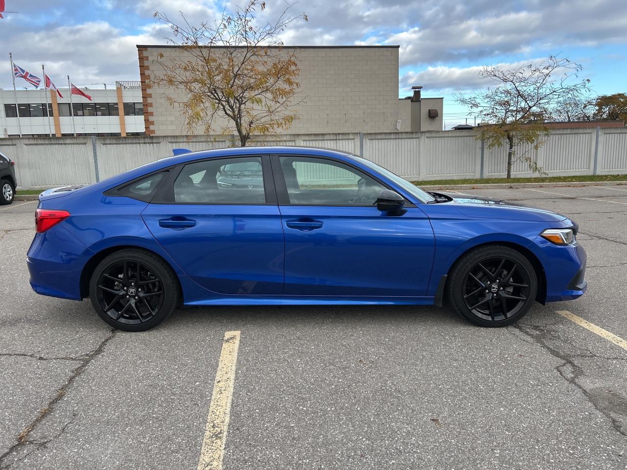 2024 Honda Civic Sedan Sport CarPlay Rear Cam Sunroof Heated Seats Photo