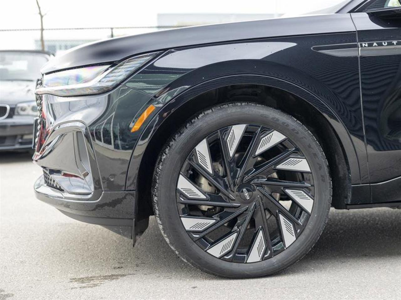 2024 Lincoln Nautilus Reserve Black Photo