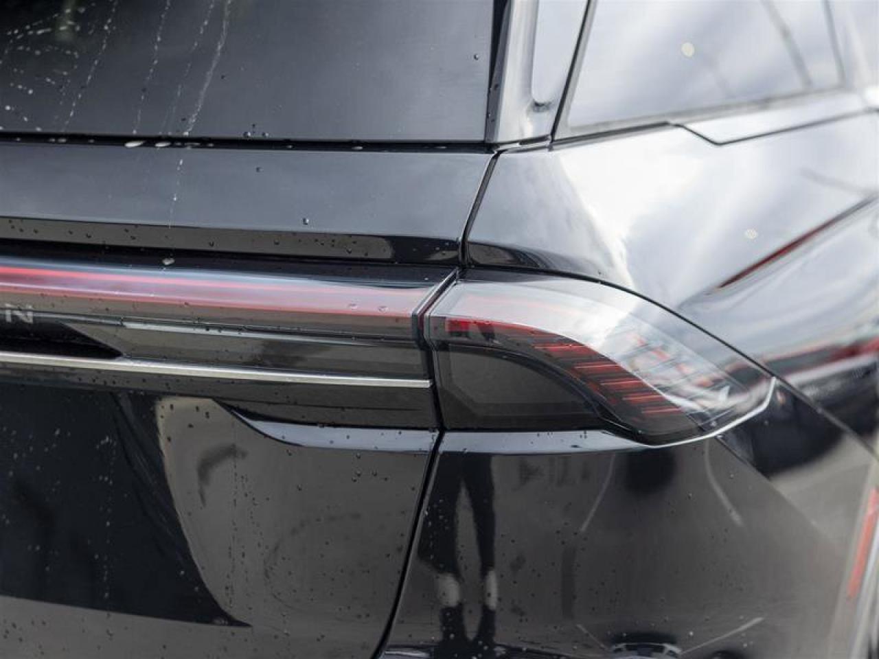 2024 Lincoln Nautilus Reserve Black Photo