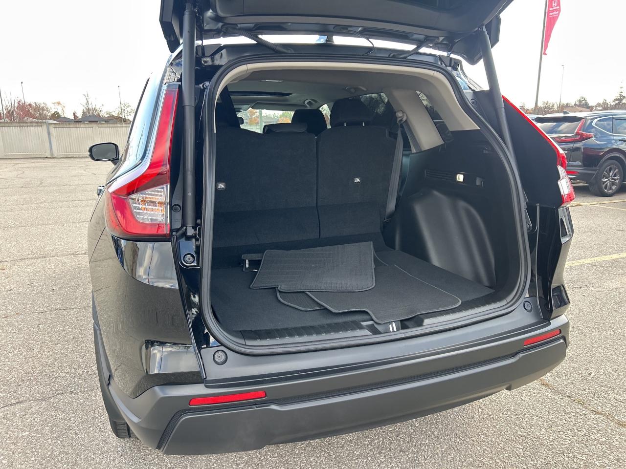 2025 Honda CR-V Sport CarPlay Rear Cam Sunroof Heated Seats Photo