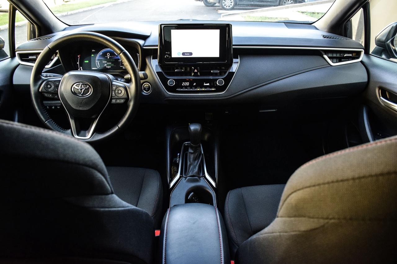 2023 Toyota Corolla Hybrid SE AWD No Accident Sunroof Carplay BSM Photo