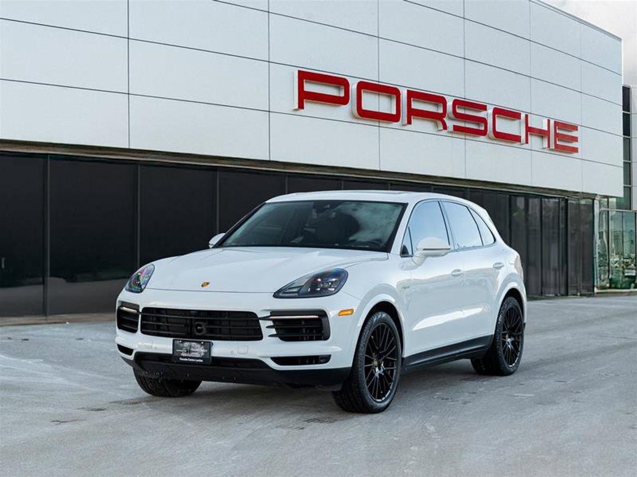 2023 Porsche Cayenne E-Hybrid White Photo