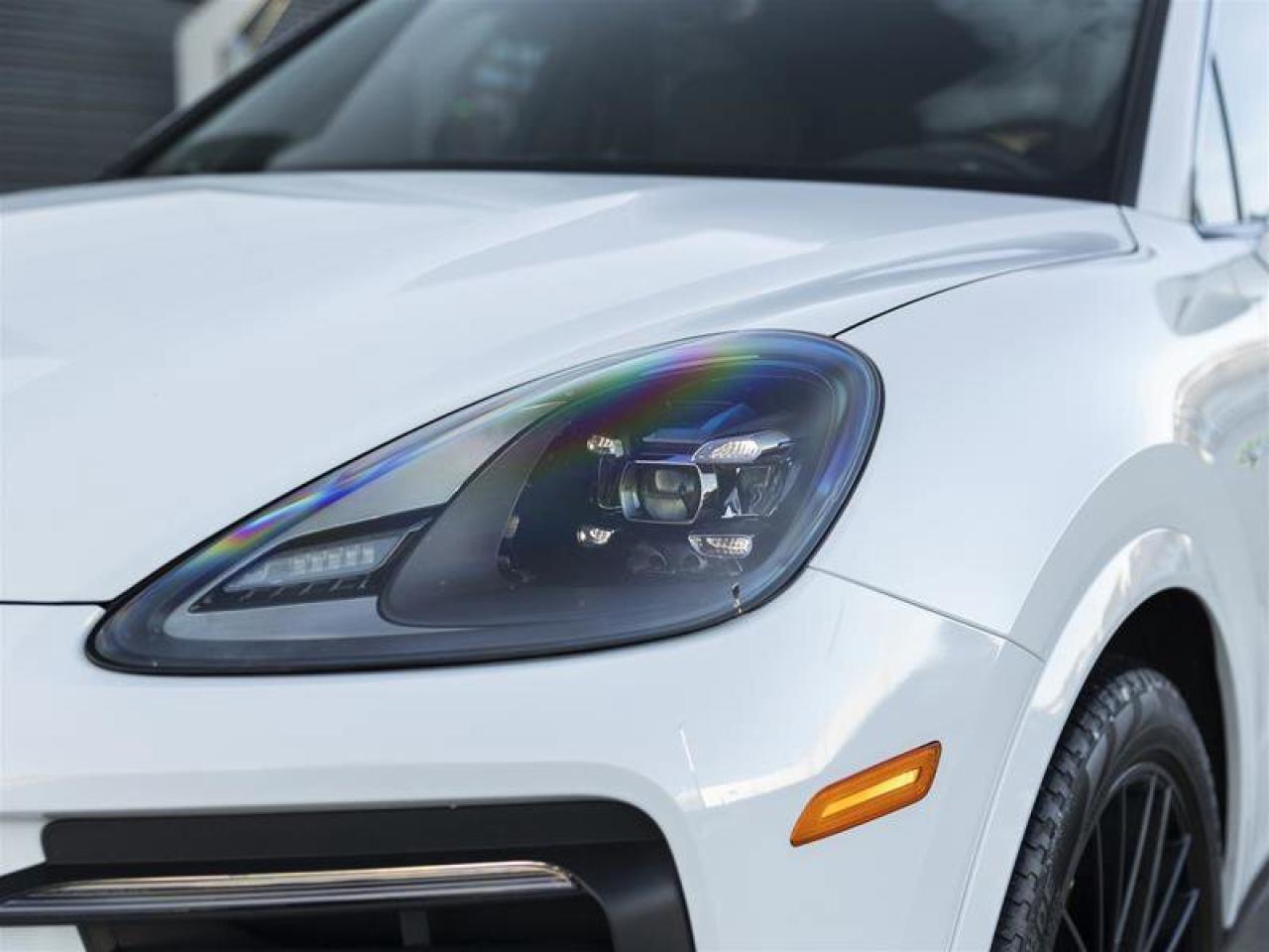 2023 Porsche Cayenne E-Hybrid White Photo
