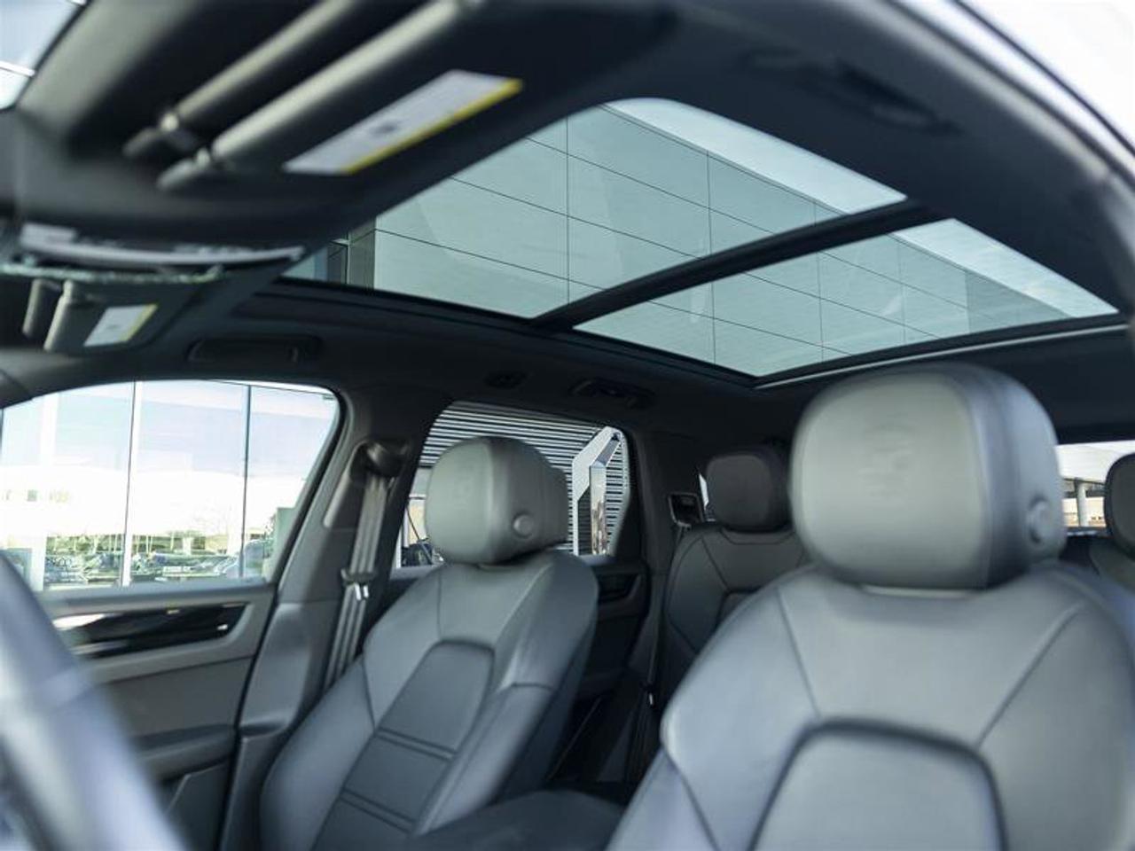 2023 Porsche Cayenne E-Hybrid White Photo