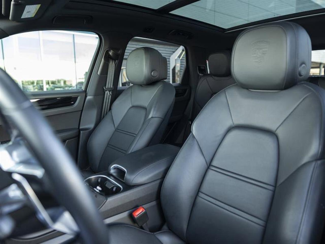 2023 Porsche Cayenne E-Hybrid White Photo