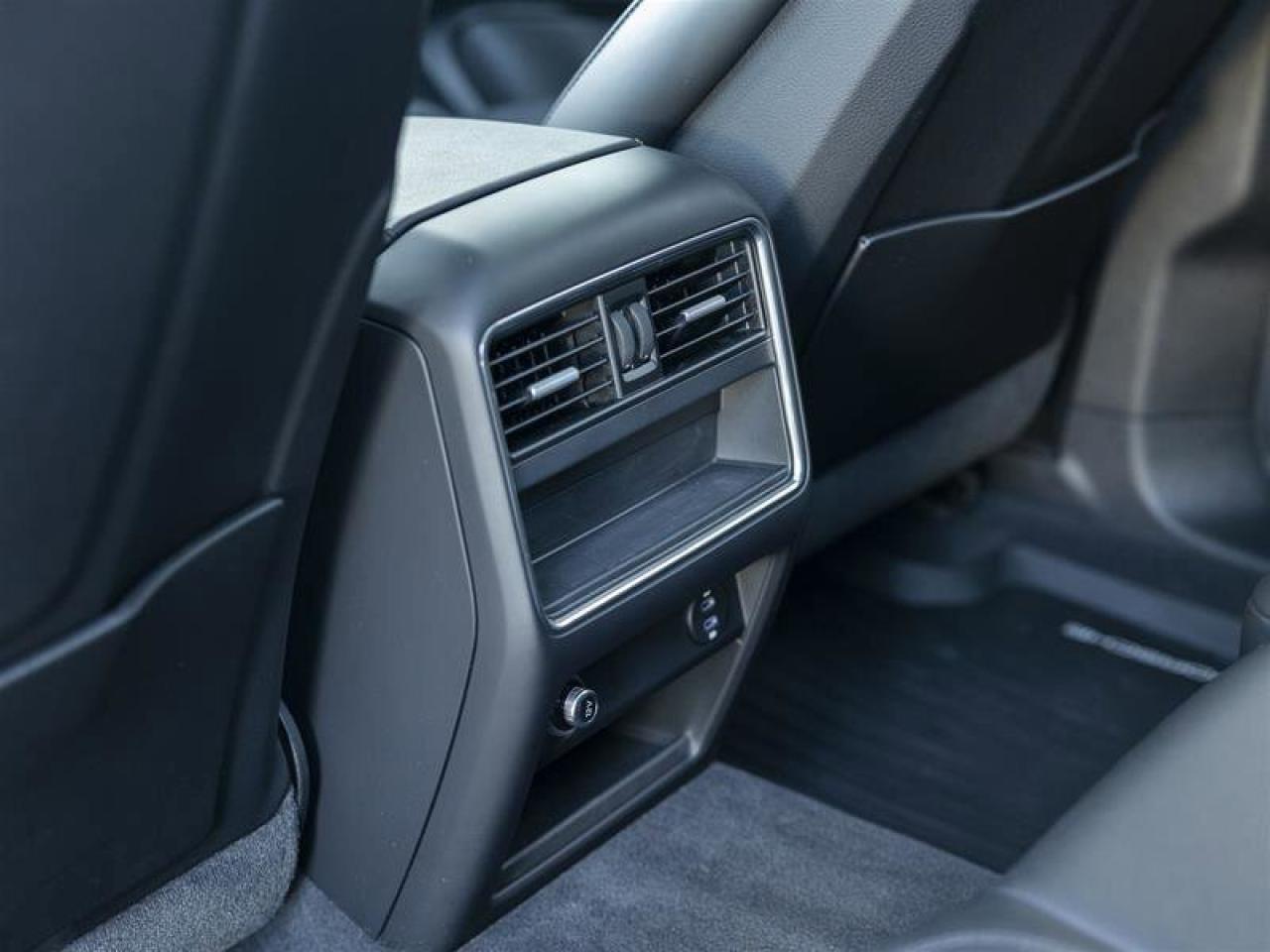 2023 Porsche Cayenne E-Hybrid White Photo