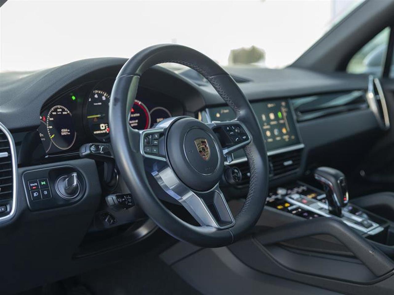 2023 Porsche Cayenne E-Hybrid White Photo