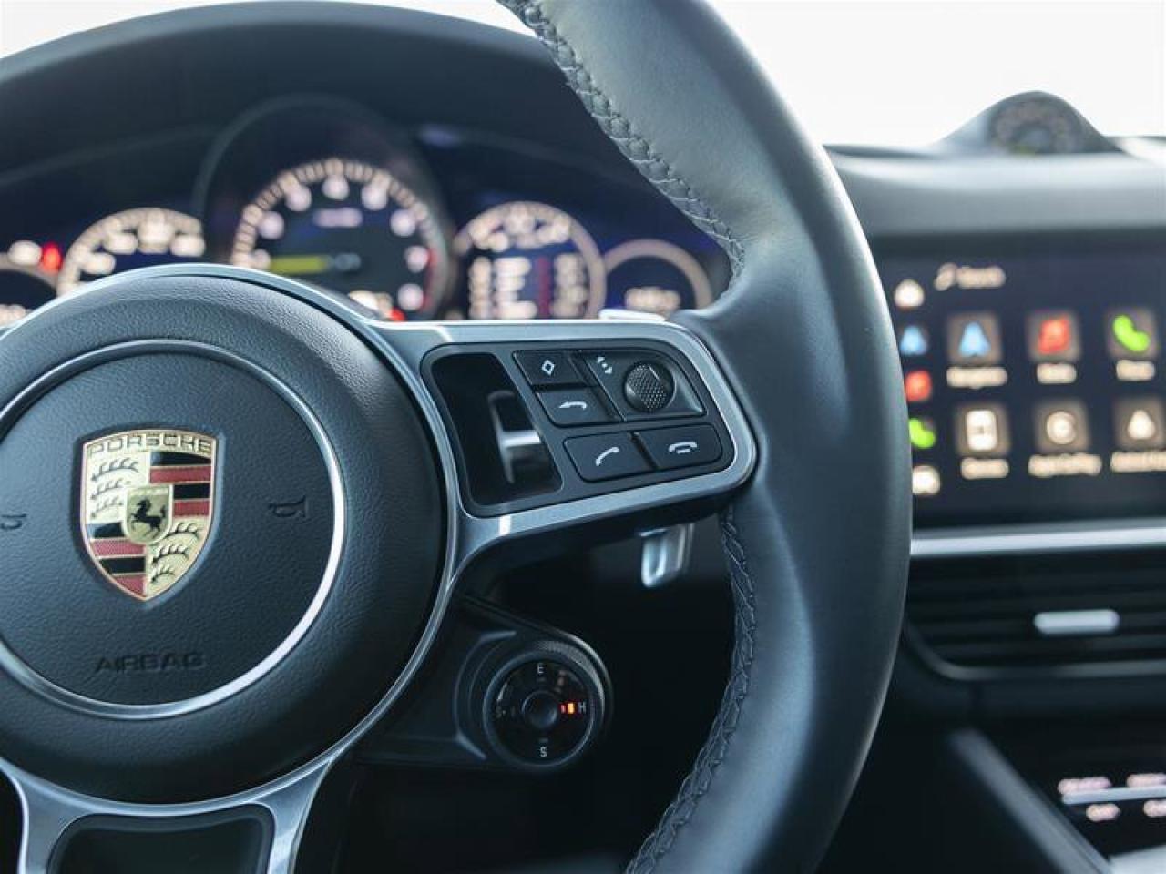 2023 Porsche Cayenne E-Hybrid White Photo