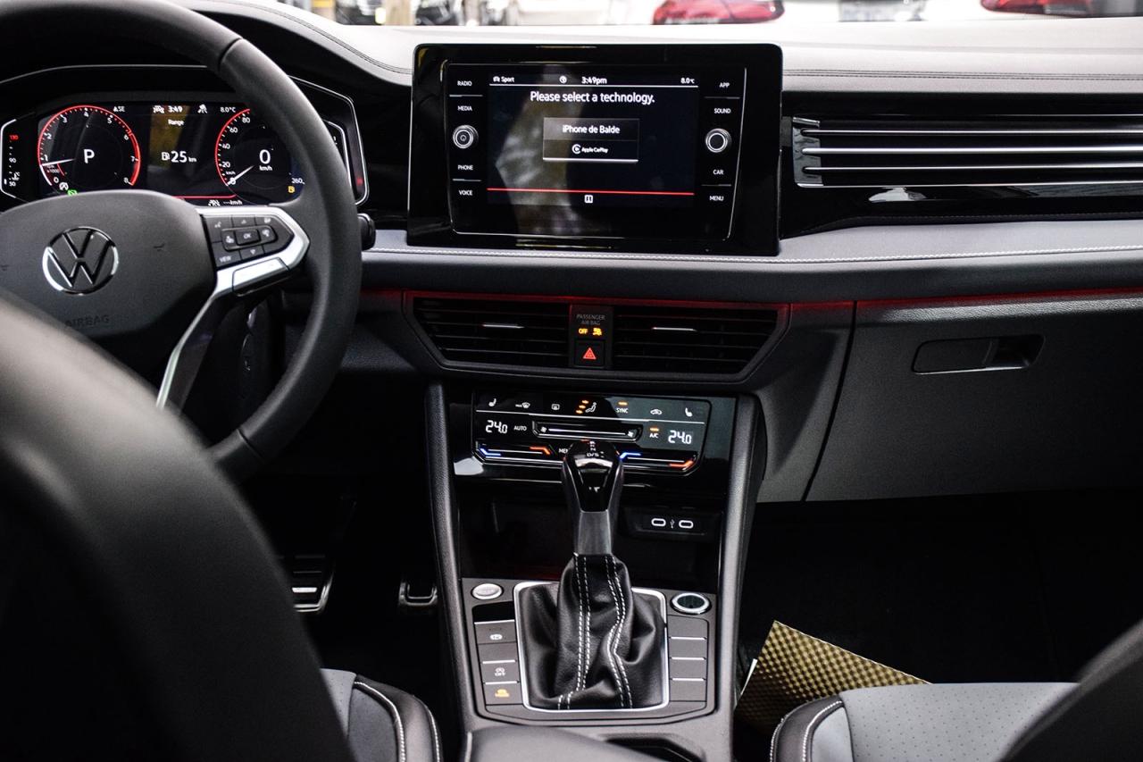 2025 Volkswagen Jetta COMFORTLINE SPORTS PKG / CLEAN CARFAX / SUNROOF Photo