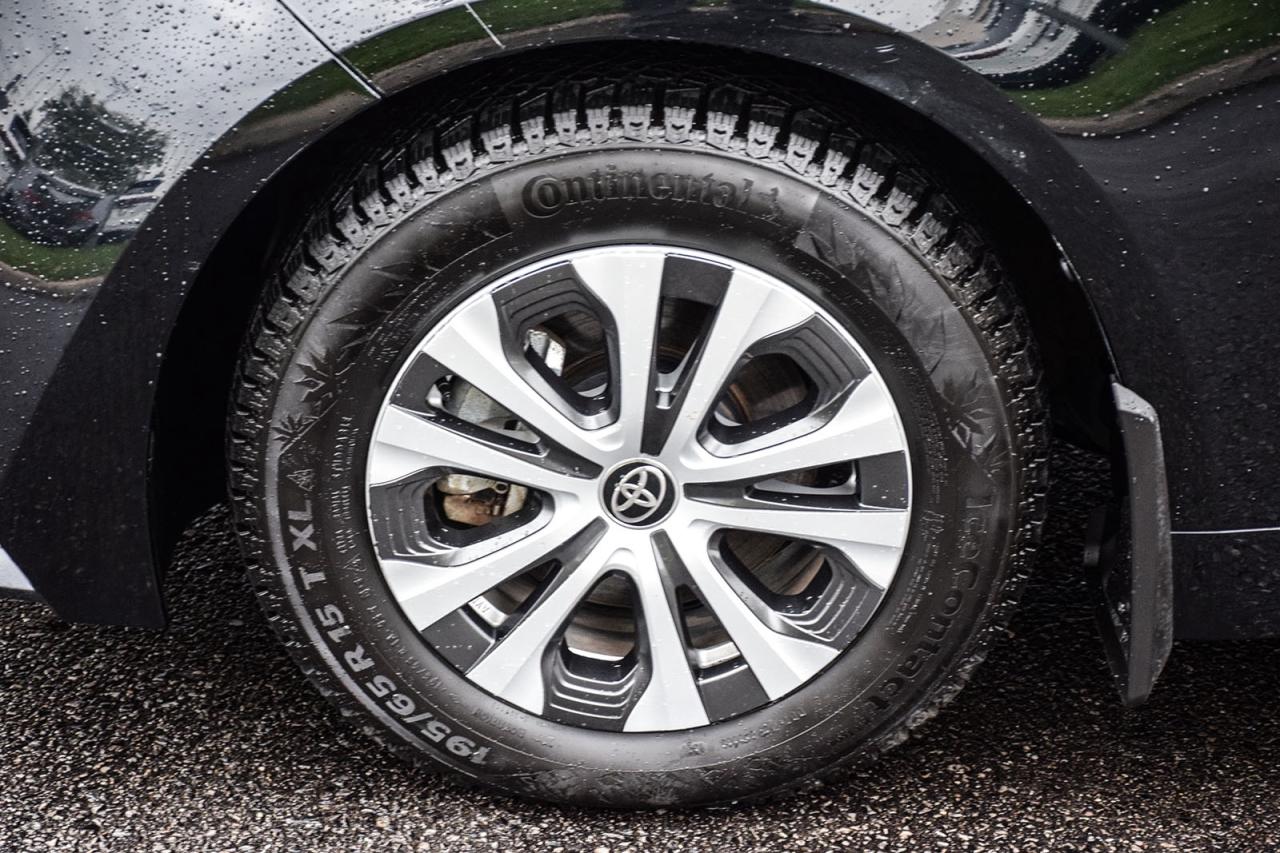 2024 Toyota Corolla Hybrid LE No Accident Carplay BSM Htd Seats Alloy Photo