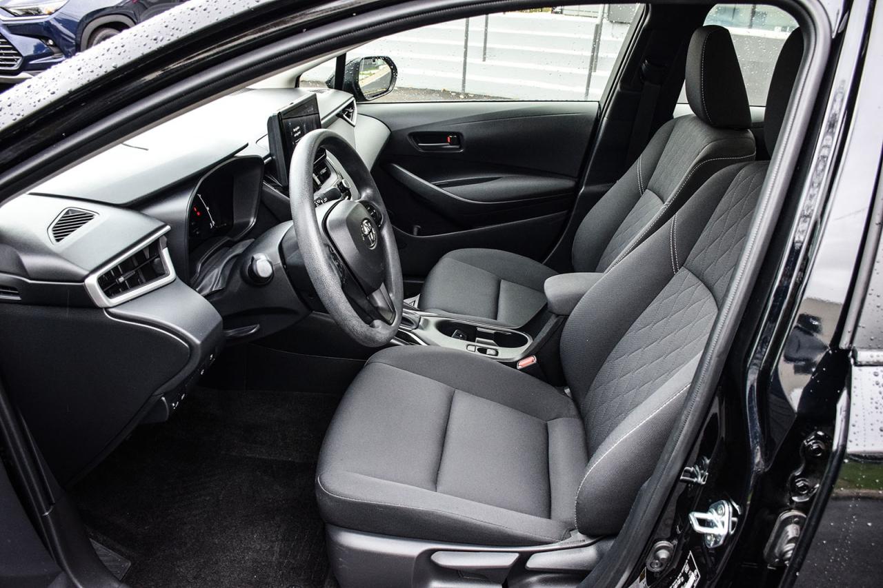 2024 Toyota Corolla Hybrid LE / NO ACCIDENT / CARPLAY / BSM/HTD SEATS/ALLOY Photo