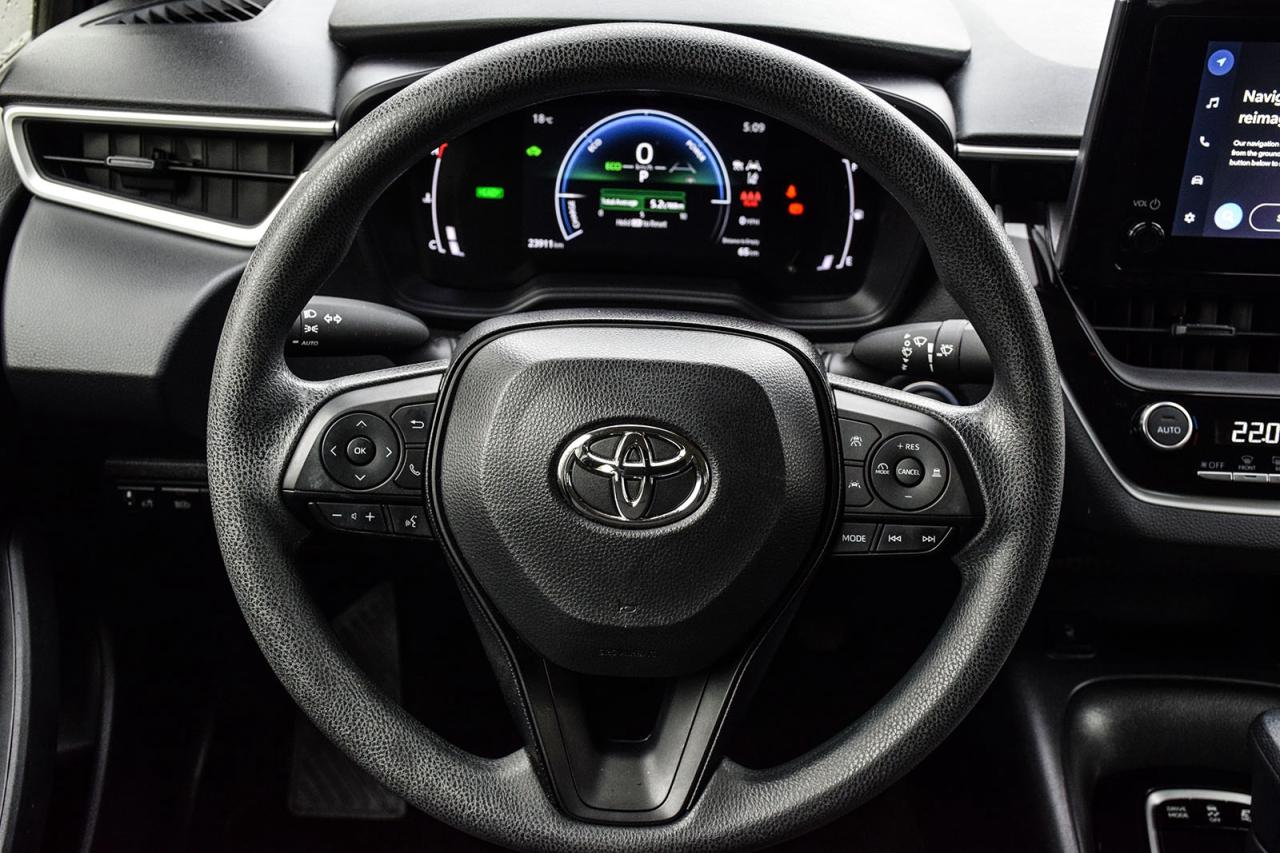 2024 Toyota Corolla Hybrid LE / NO ACCIDENT / CARPLAY / BSM/HTD SEATS/ALLOY Photo