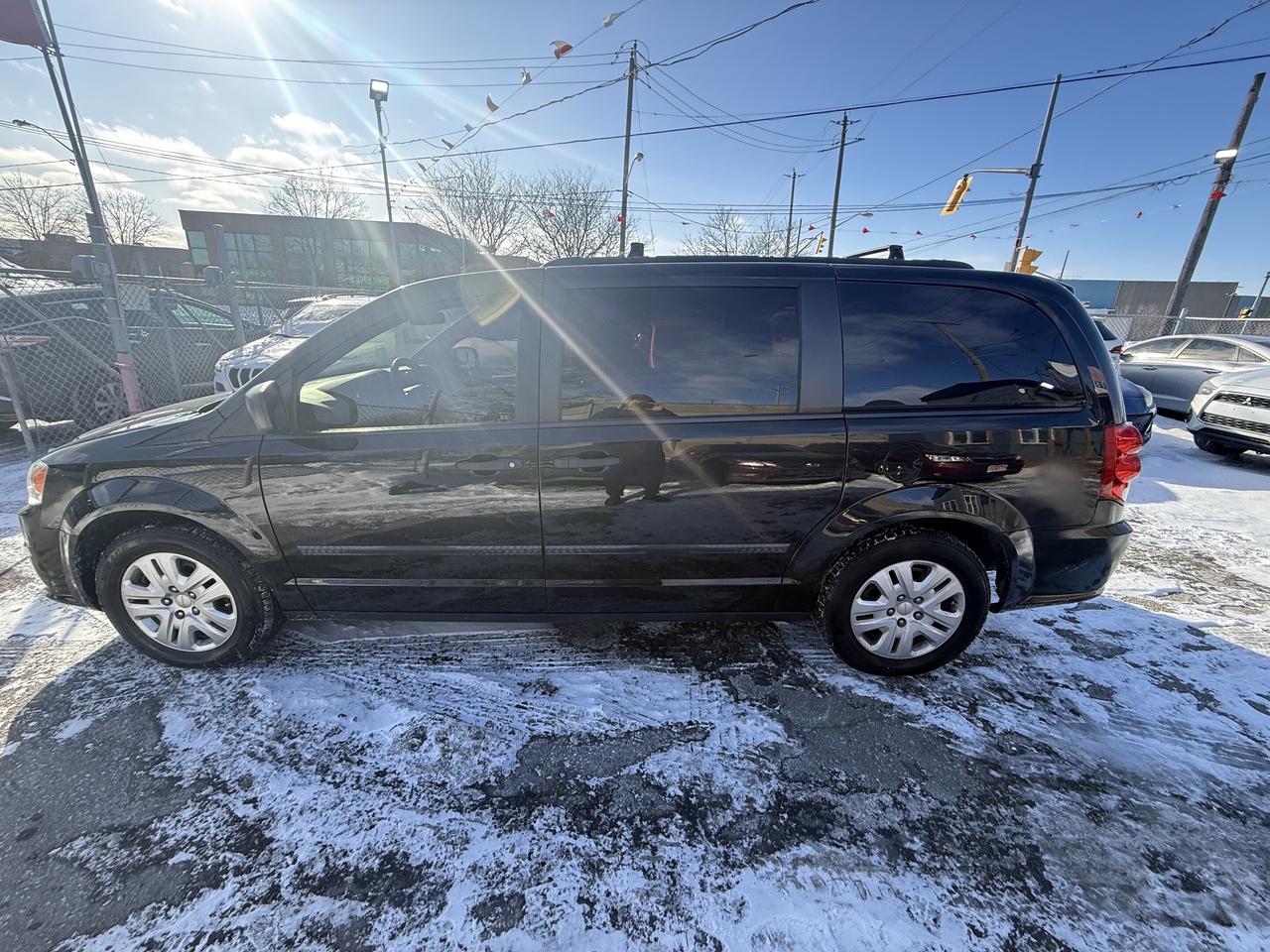 2015 Dodge Grand Caravan *** 3 YEAR WARRANTY INCLUDED *** Photo