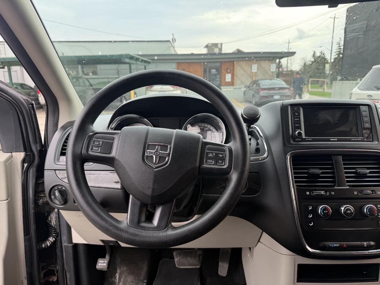 2015 Dodge Grand Caravan *** 3 YEAR WARRANTY INCLUDED *** Photo