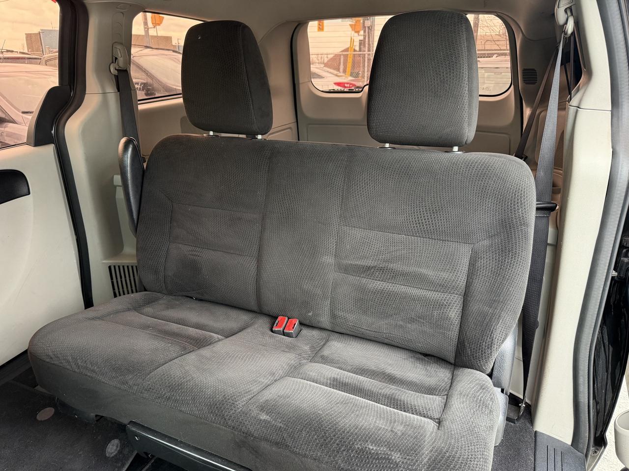 2015 Dodge Grand Caravan *** 3 YEAR WARRANTY INCLUDED *** Photo