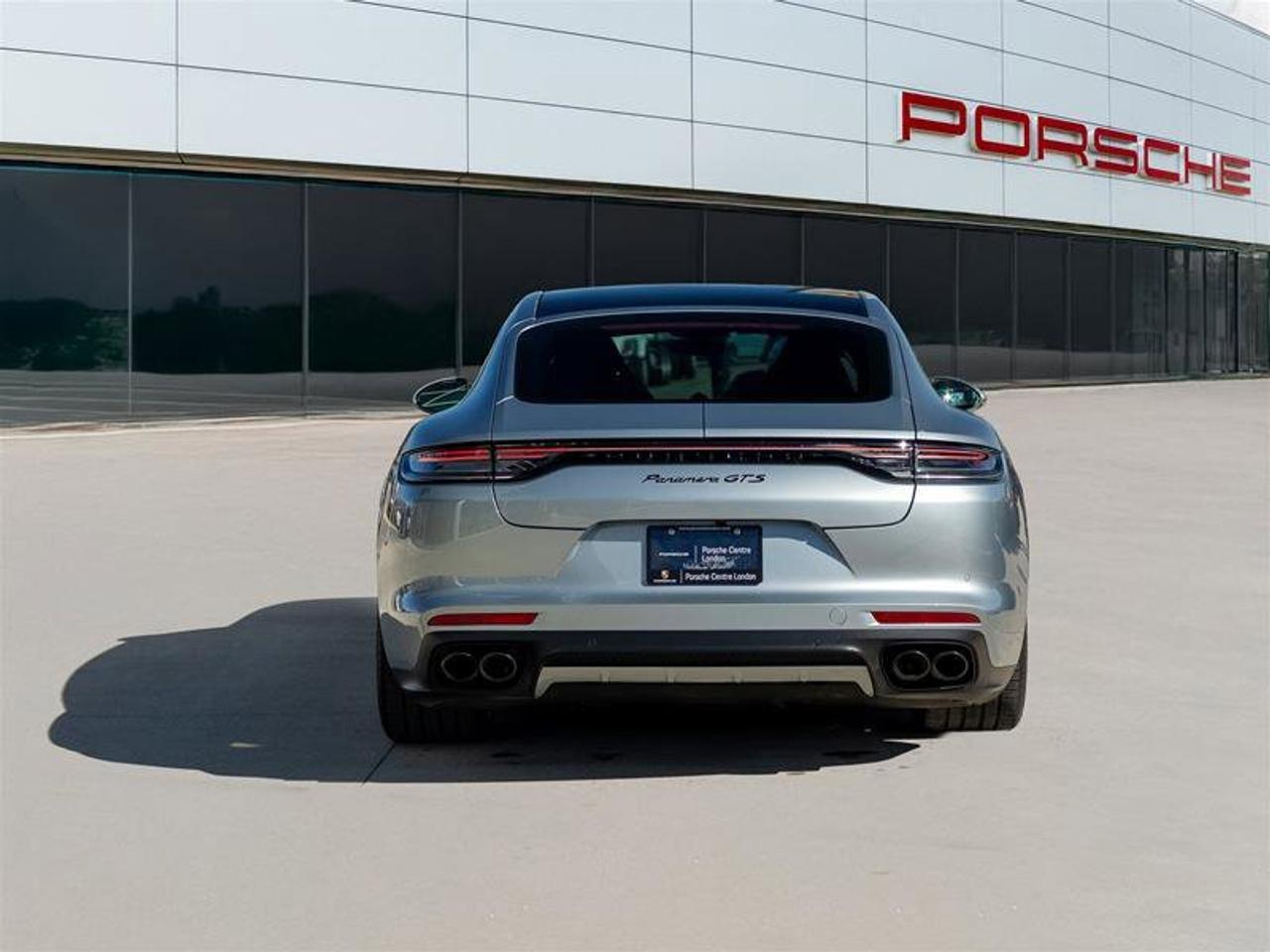 2023 Porsche Panamera GTS Silver Photo4
