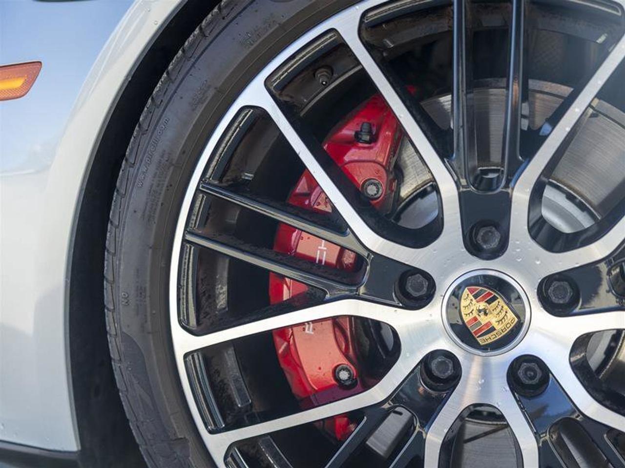 2023 Porsche Panamera GTS Silver Photo