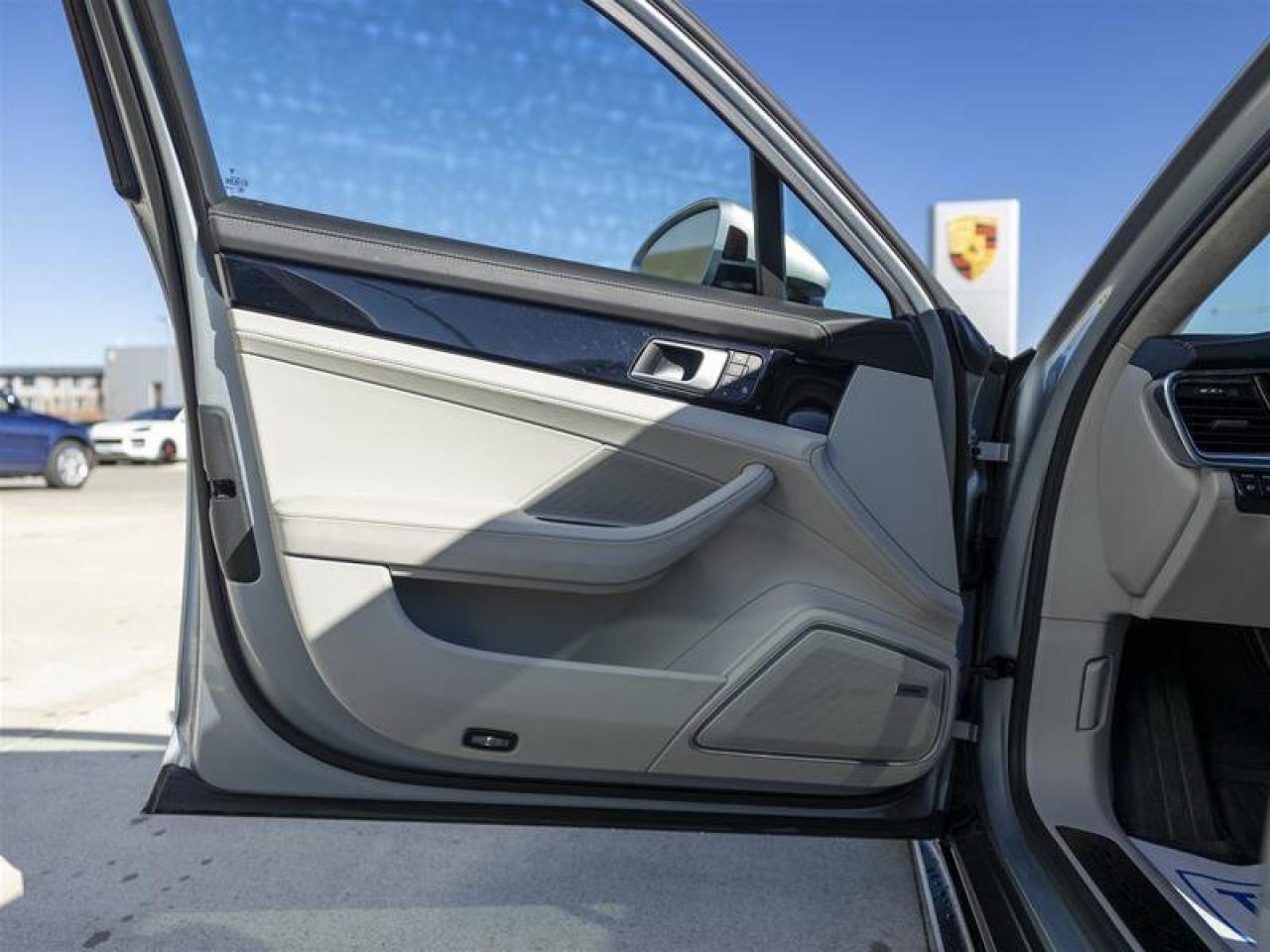 2023 Porsche Panamera GTS Silver Photo