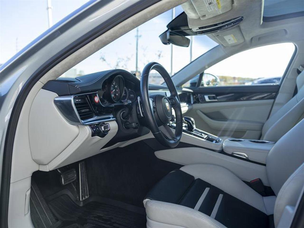 2023 Porsche Panamera GTS Silver Photo