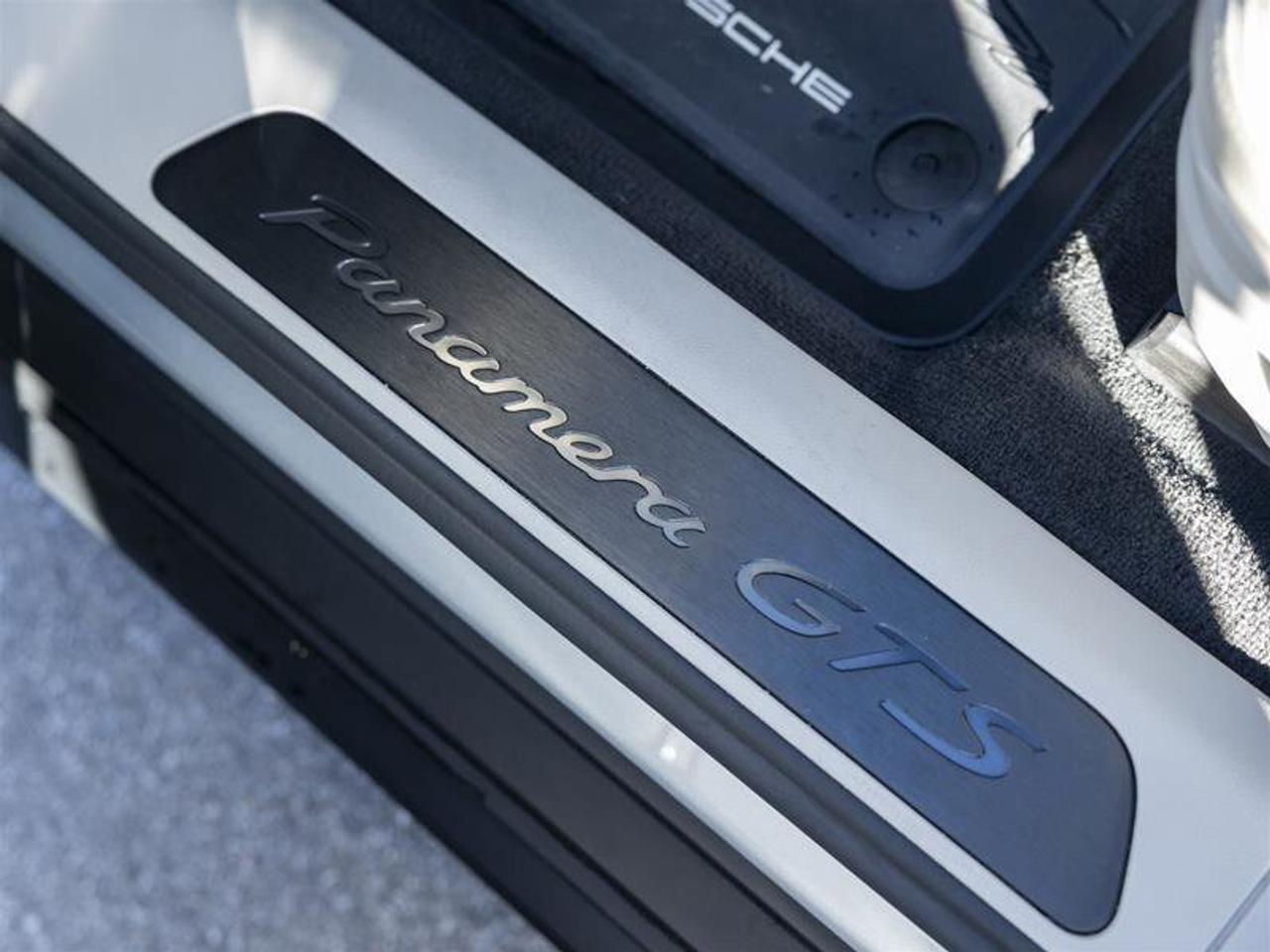 2023 Porsche Panamera GTS Silver Photo