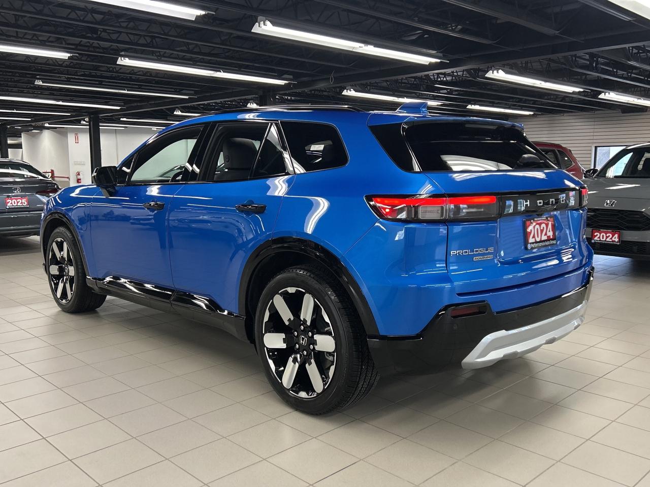 2024 Honda Prologue Touring Leather  Navigation  Sunroof  CarPlay Photo2