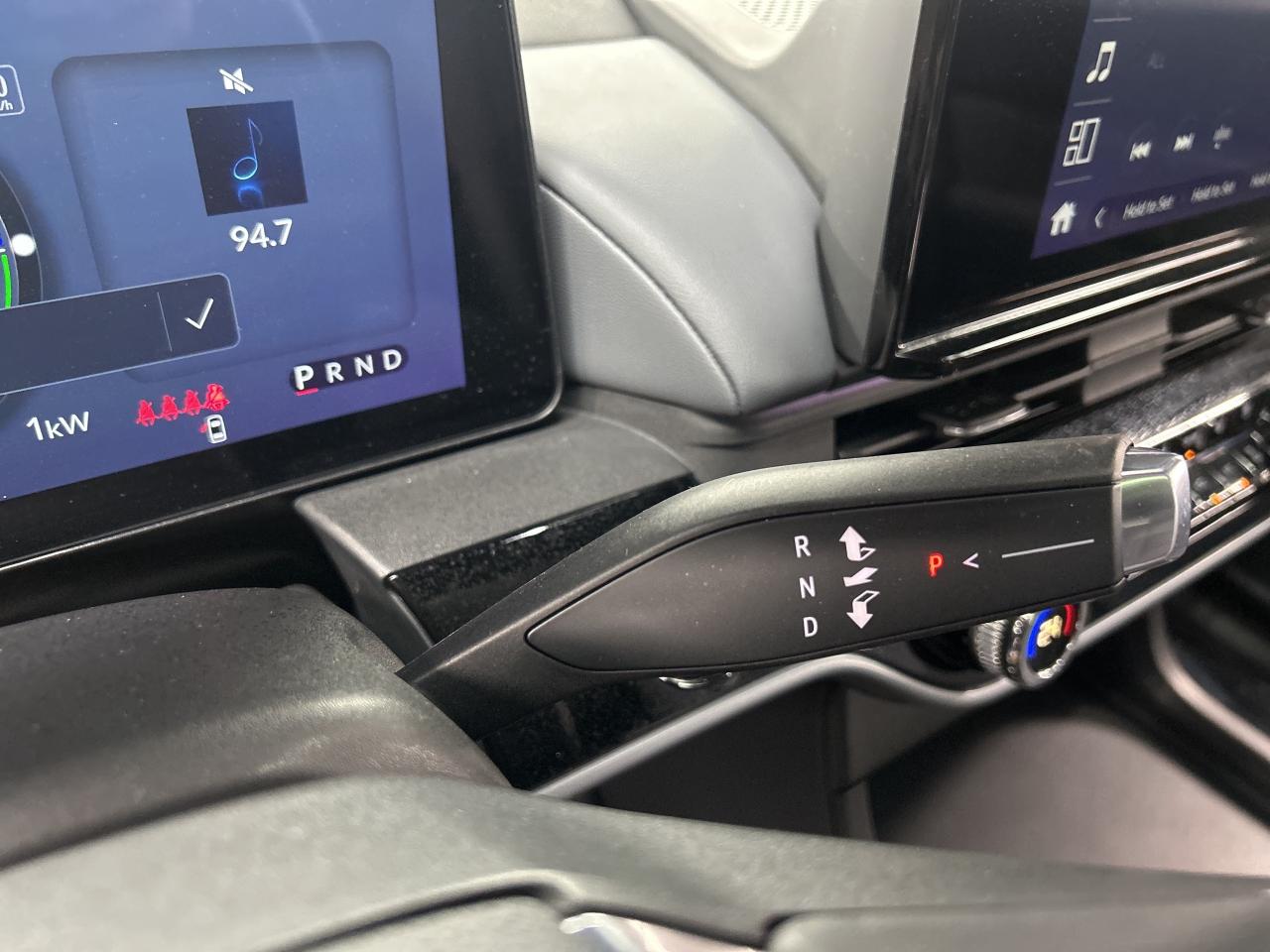 2024 Honda Prologue Touring Leather  Navigation  Sunroof  CarPlay Photo