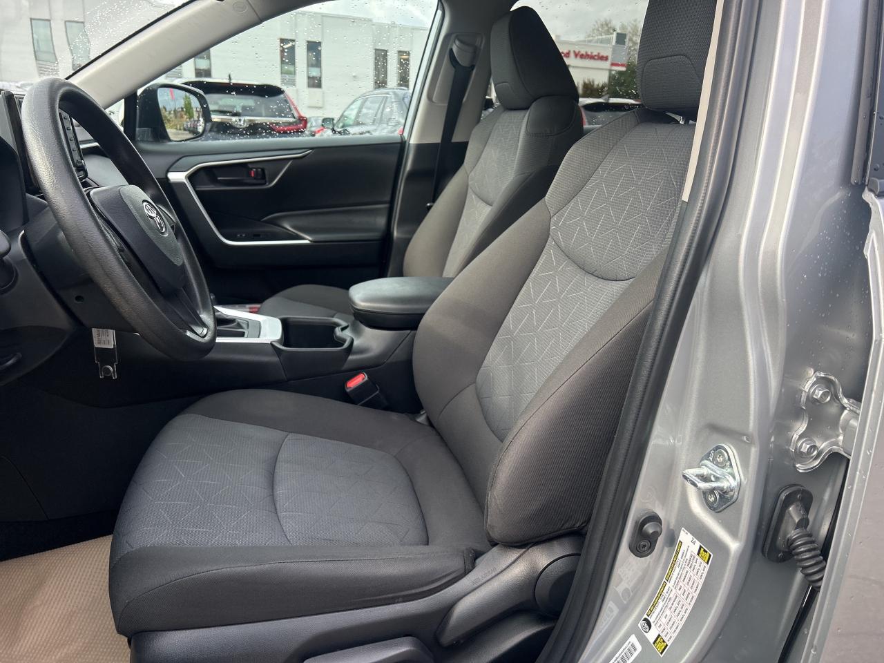 2022 Toyota RAV4 LE FWD Heated Seats CarPlay Rear Camera Photo